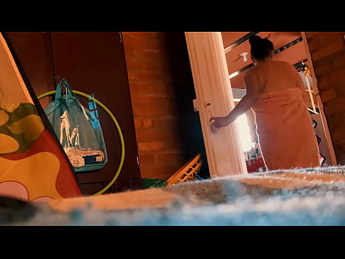 ❤️ A nagybátyám követ a zuhanyzóba, és megdug, miközben zuhanyozom. ️ Porno at hu.hdporn24.ru